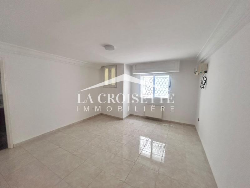 Appartement S+2 avec piscine à Gammarth 